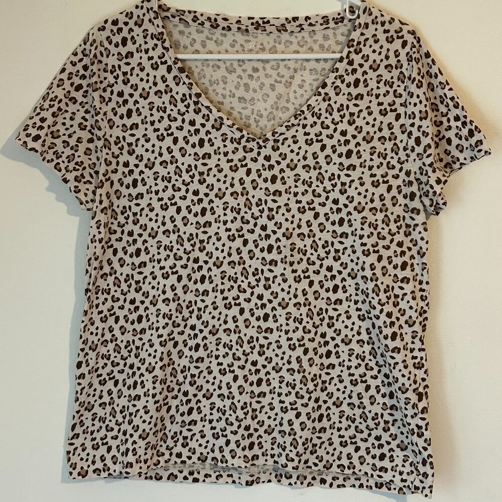 Leopard Print V-Neck Tee